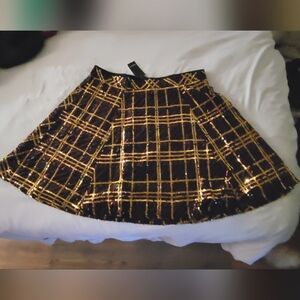 Nwt Torrid holiday sequin skater skirt